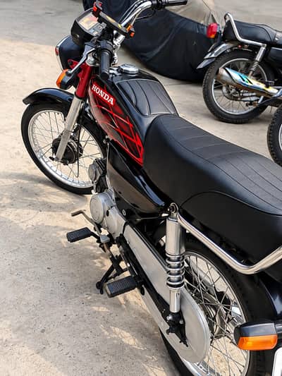 Yamha CD 70 2011 Model