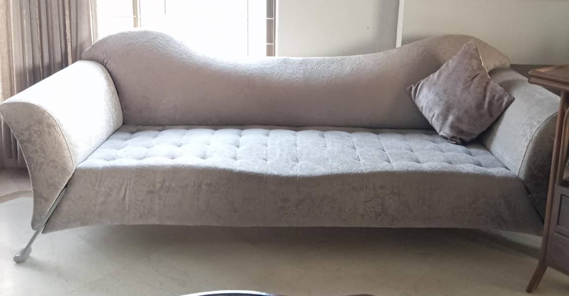 3 seater sofa 0