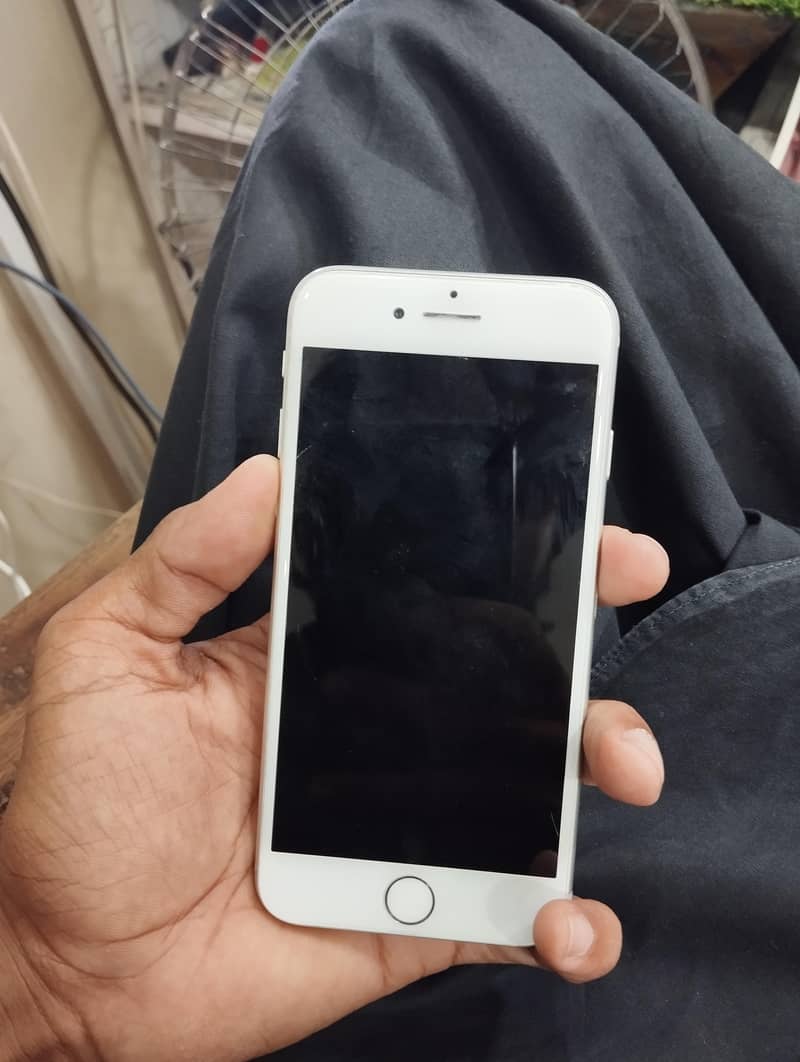 Apple iPhone 8 JV 3