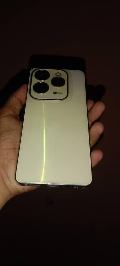 Infinix Hot 40