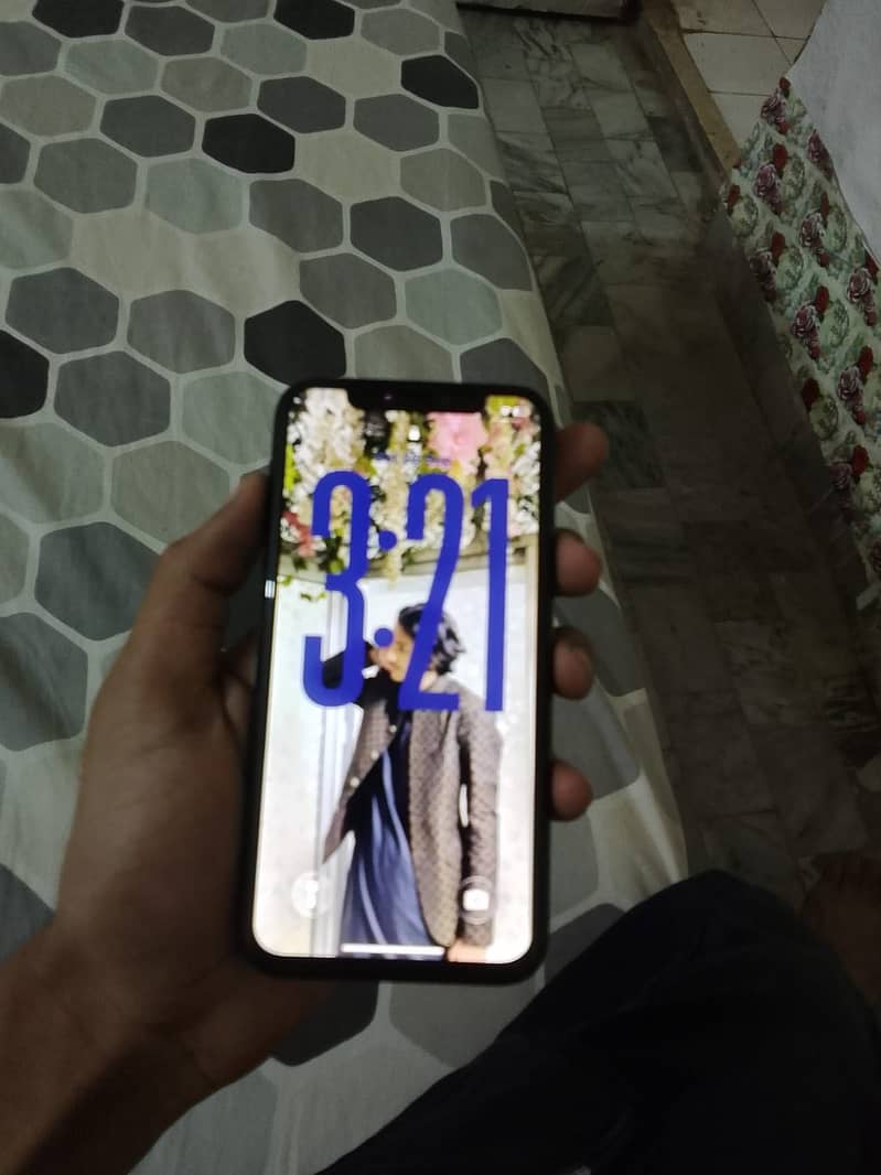 Apple iPhone 11 Pro 2