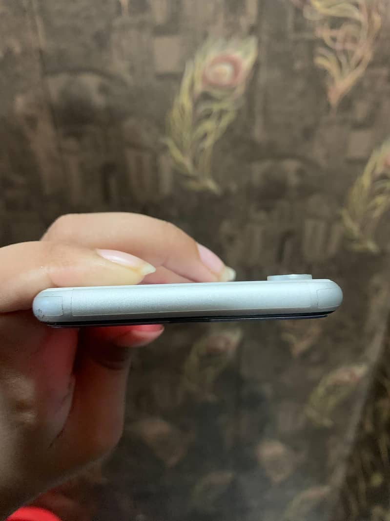 Apple iPhone XR 3