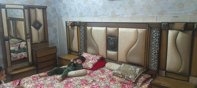 Bed & Dressing & side tables