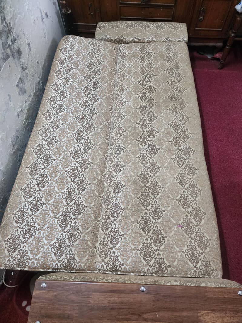 sofa come bed 10/10 condition 3