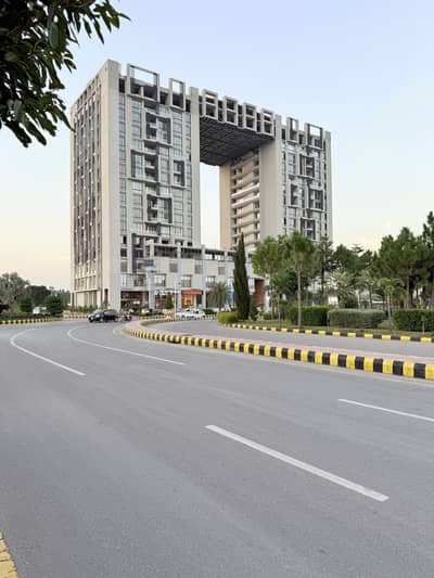 MAIN ROAD PLOT !!! 1 Kanal plot Available in S Block
