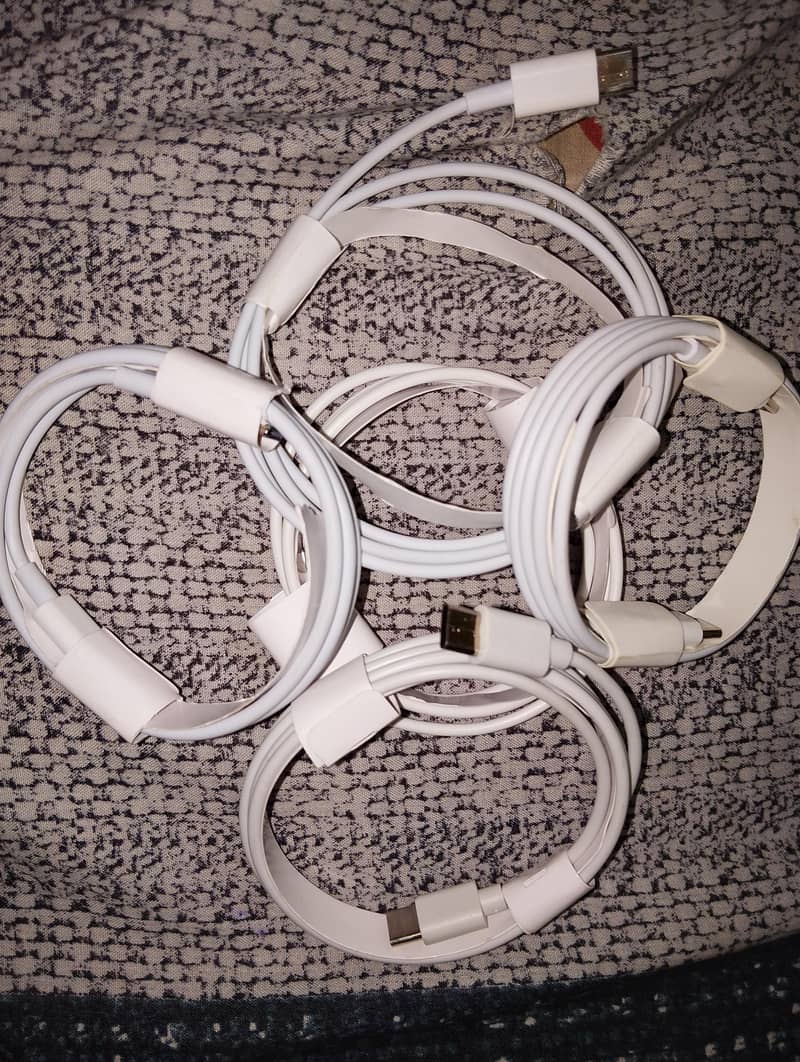 apple cables 0