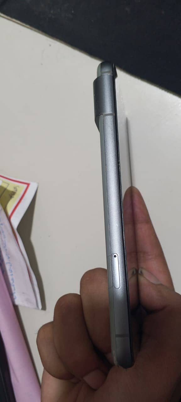 Google Pixel 8 3