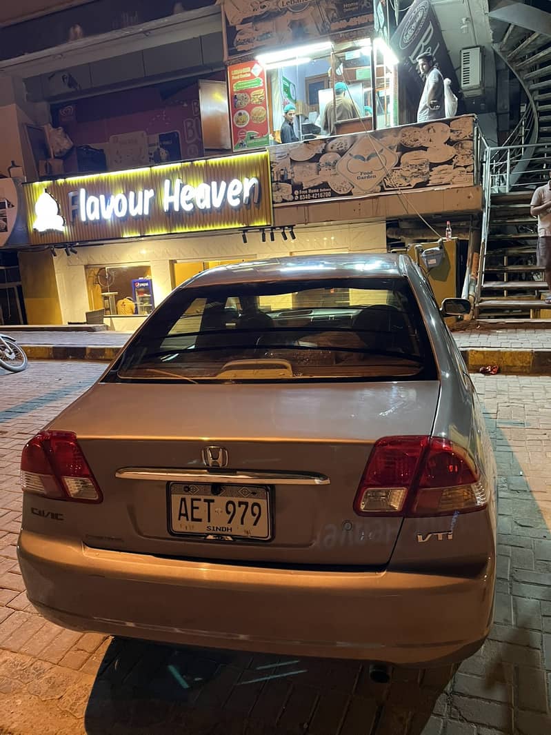 2004 model , good condition 2
