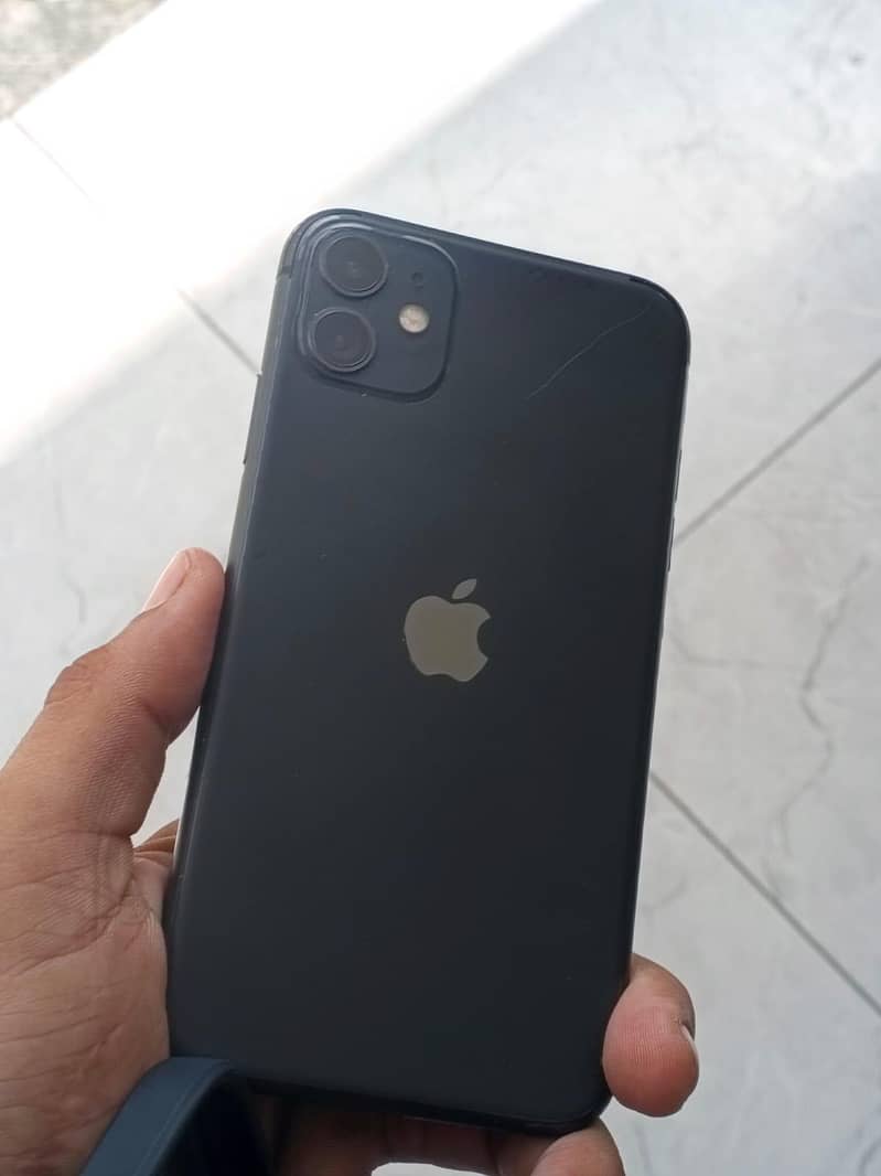 Apple iPhone 11 4