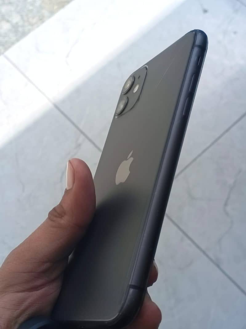 Apple iPhone 11 5