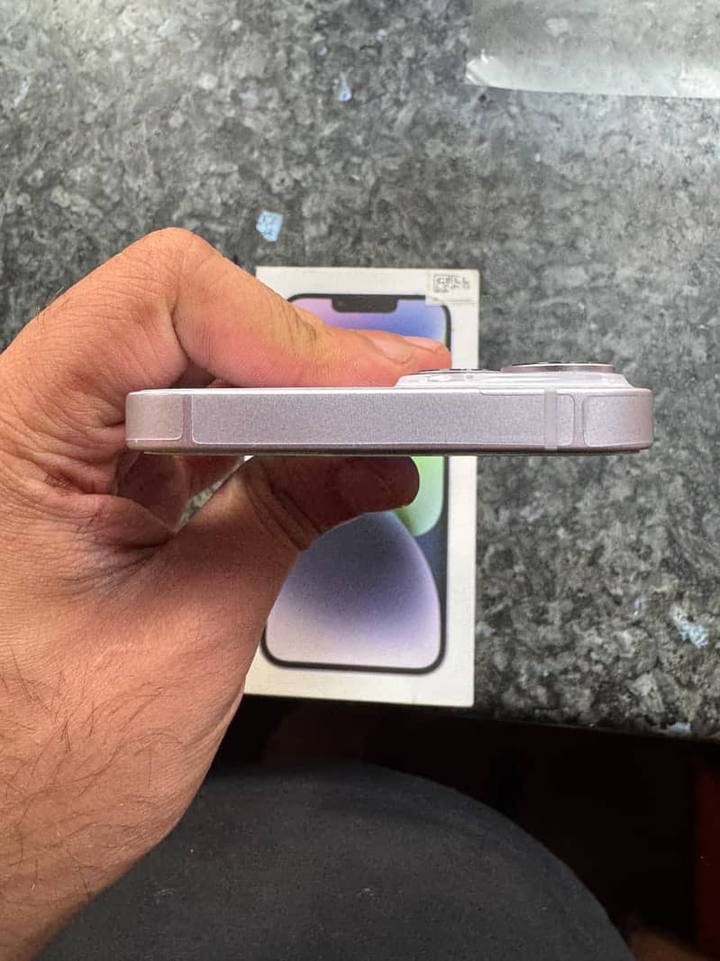 Apple iPhone 14 4