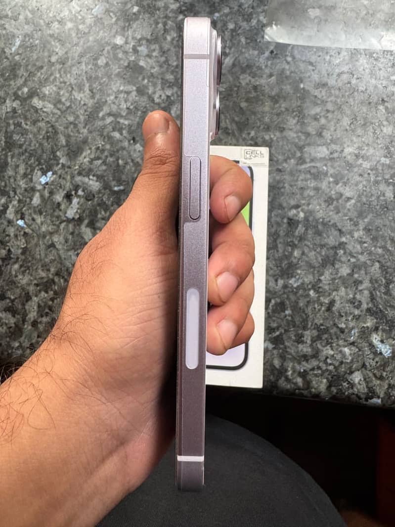 Apple iPhone 14 5