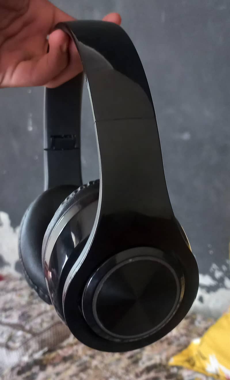 B39 headphone 3