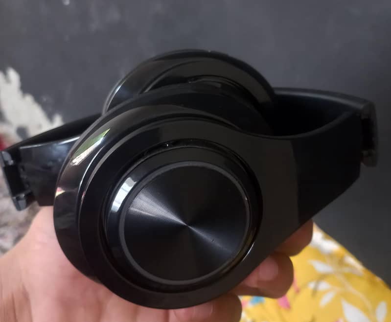 B39 headphone 4