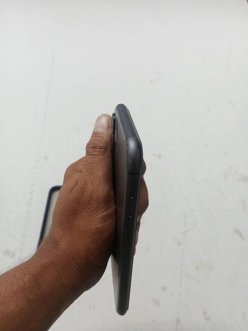 Apple iPhone 11 bypass 1