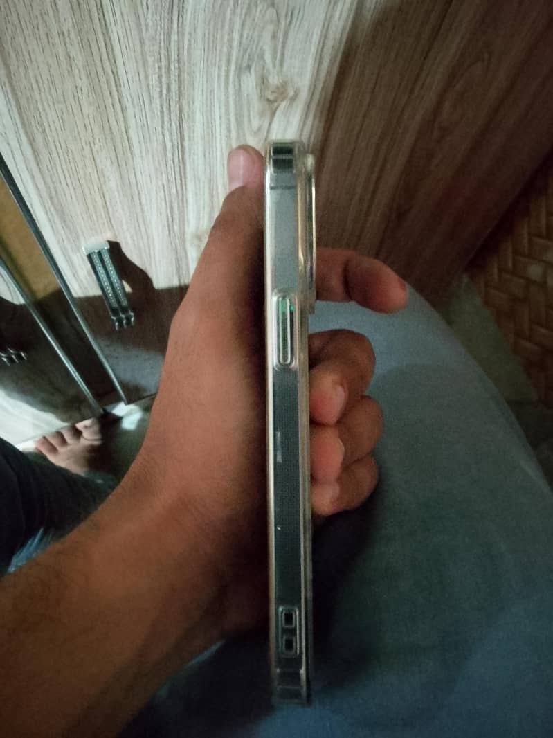 Apple iPhone 13 Pro 3