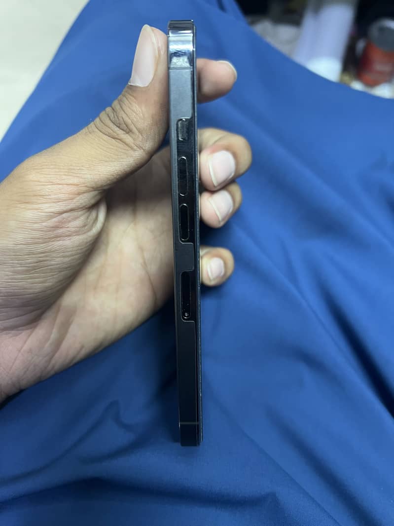 Apple iPhone 13 Pro 3