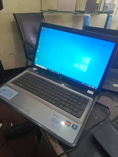 HP Pavilion 17 G7 AMD Atlon 1st Gen 4GB Ram 200GB HDD 17.3" Display