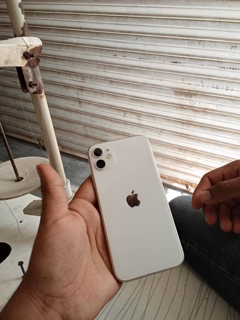 Apple iPhone 11 1