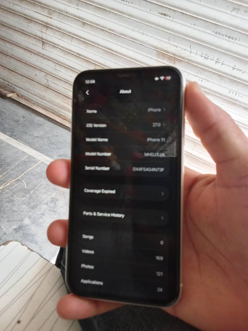 Apple iPhone 11 7