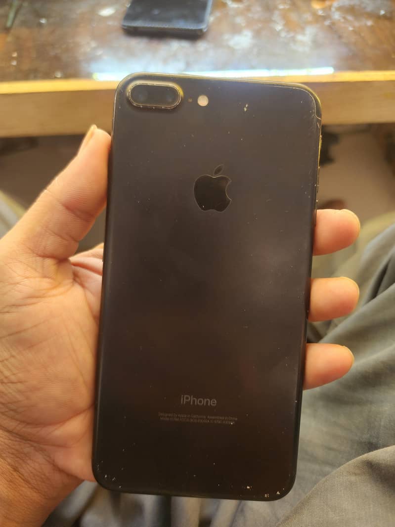 Apple iPhone 7 Plus 1