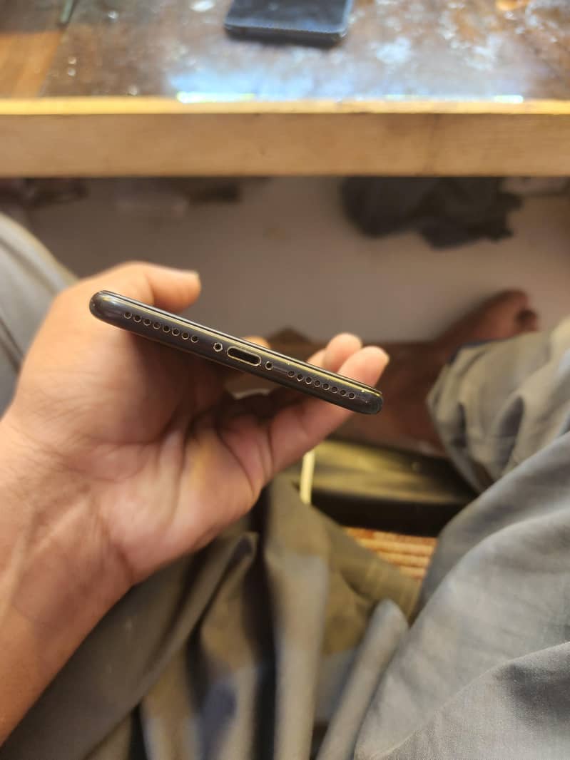 Apple iPhone 7 Plus 4