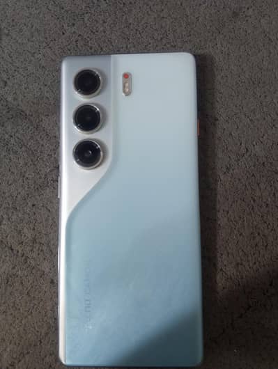 Tecno CAMON 40 Pro