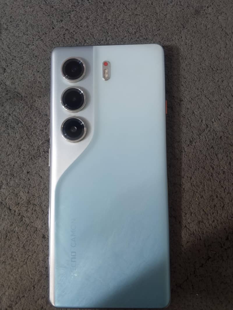 Tecno CAMON 40 Pro 0
