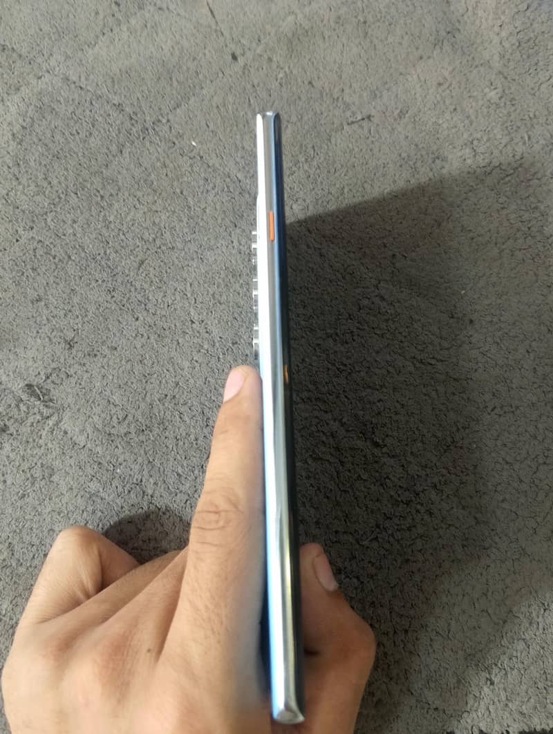 Tecno CAMON 40 Pro 1