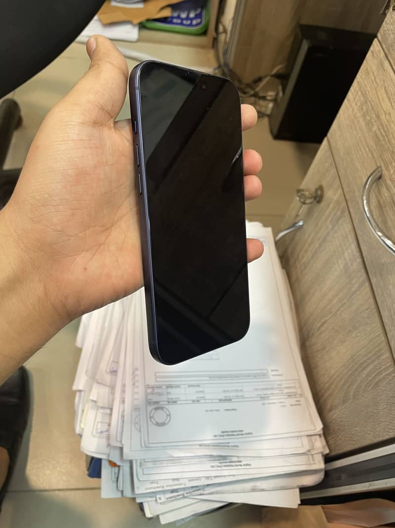 Apple iPhone 17 Pro Max 1