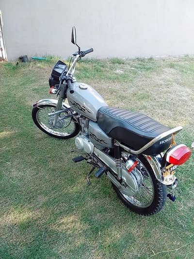 Honda 125CC For Sale on Urgent Basis