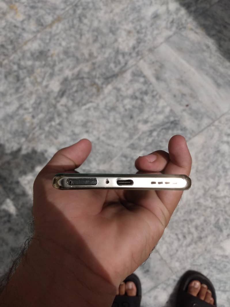 Infinix Note 40 Pro 5