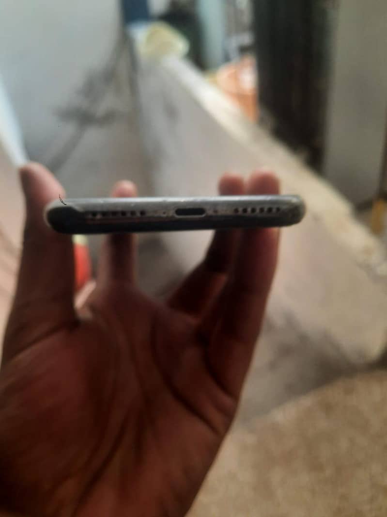 Apple iPhone X 5