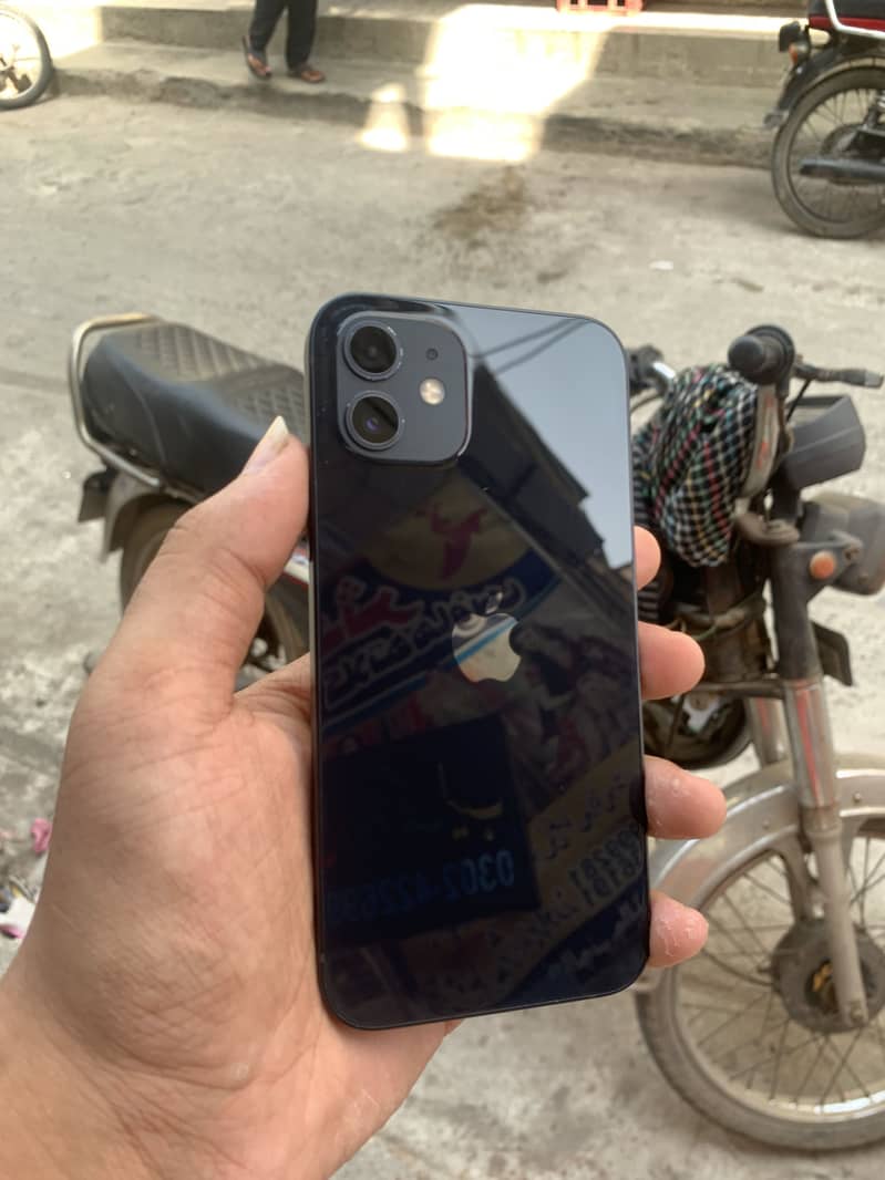 Apple iPhone 12 0