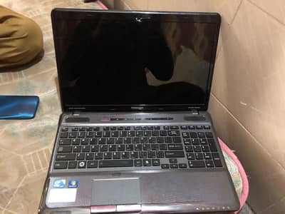 Toshiba  core i3 condition 10/9 all ok 256 storage