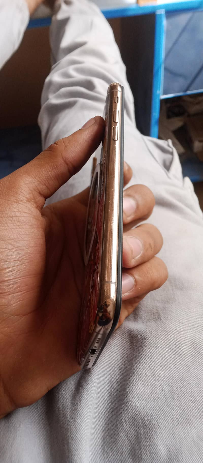 Apple iPhone XS 3