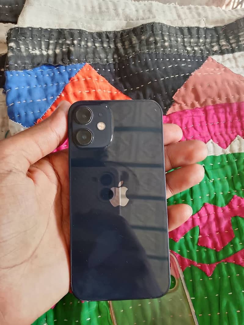 Apple iPhone 12 mini 0