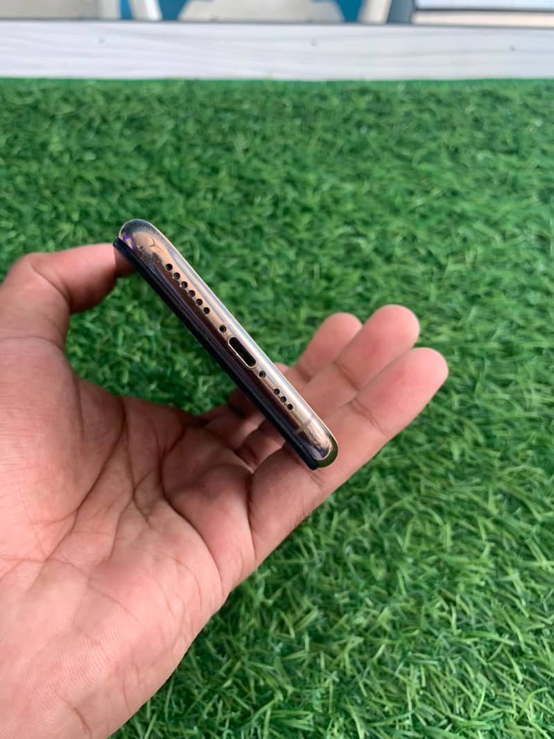 Apple iPhone 11 Pro 5