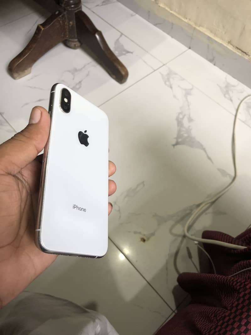 Apple iPhone XS 3