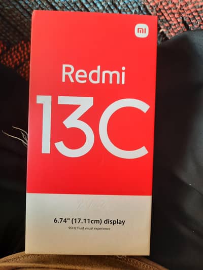 Xiaomi Redmi 13c 6gb 128gb box sat ha. sirf  1 hand use urgent sale