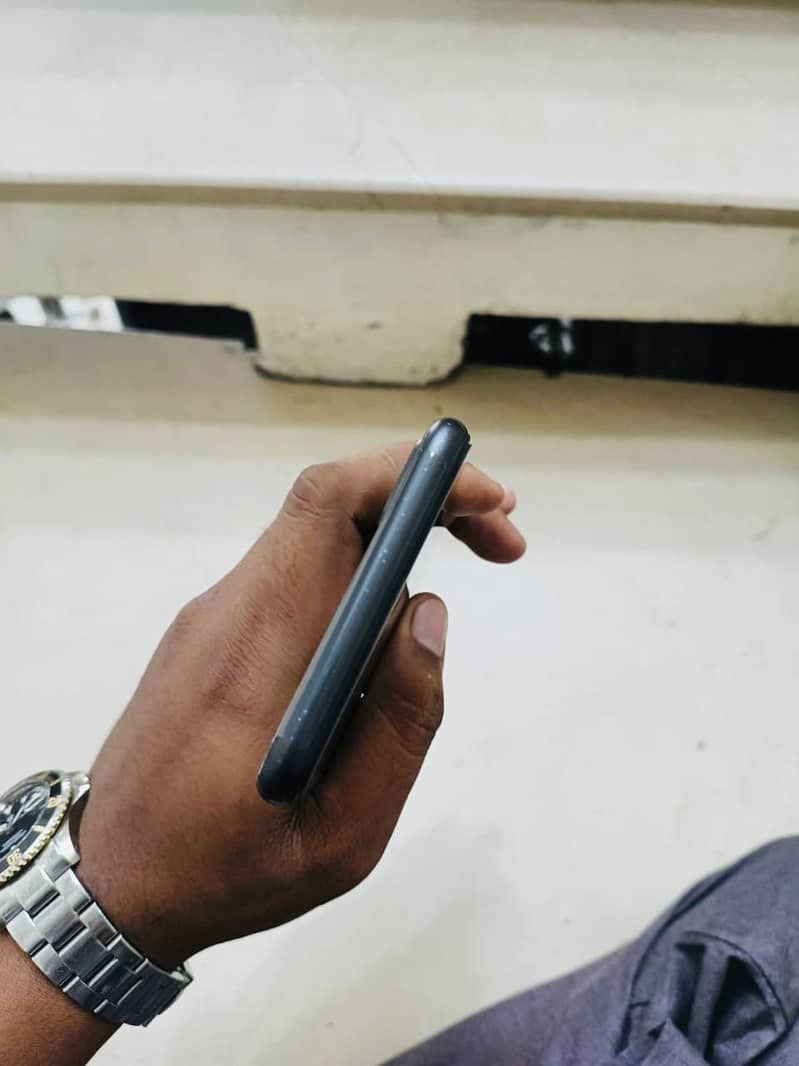 Apple iPhone 8 Plus 6