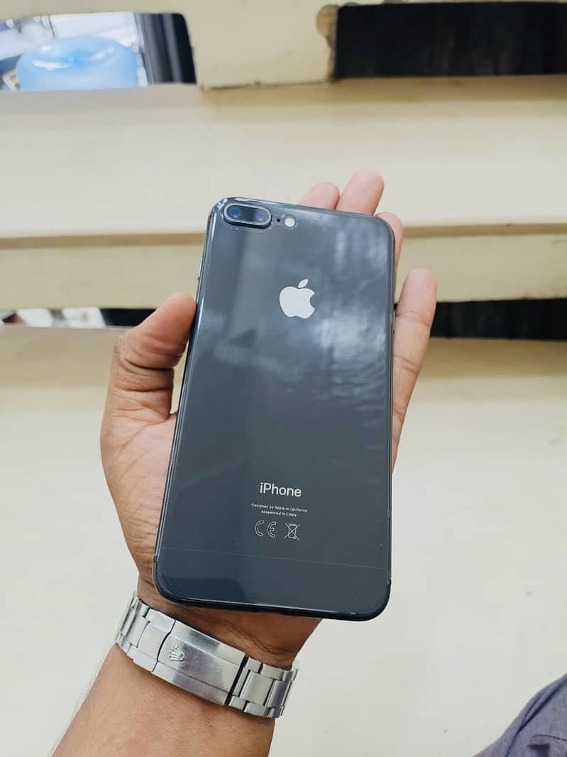 Apple iPhone 8 Plus 8