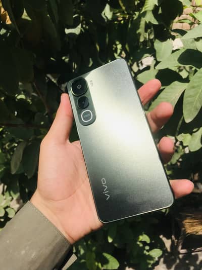 Vivo Y400 8/256 only set WhatsApp