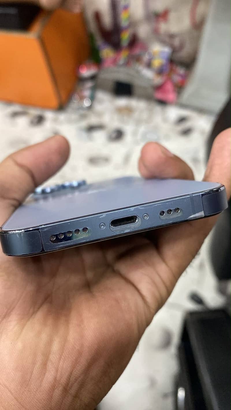 Apple iPhone 13 Pro 2