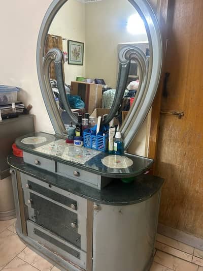 Wooden Dressing Table with Large Vanity Mirror