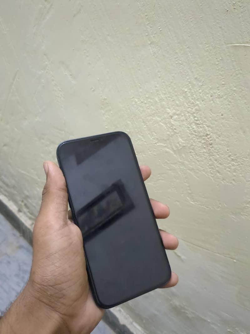 Apple iPhone 12 1