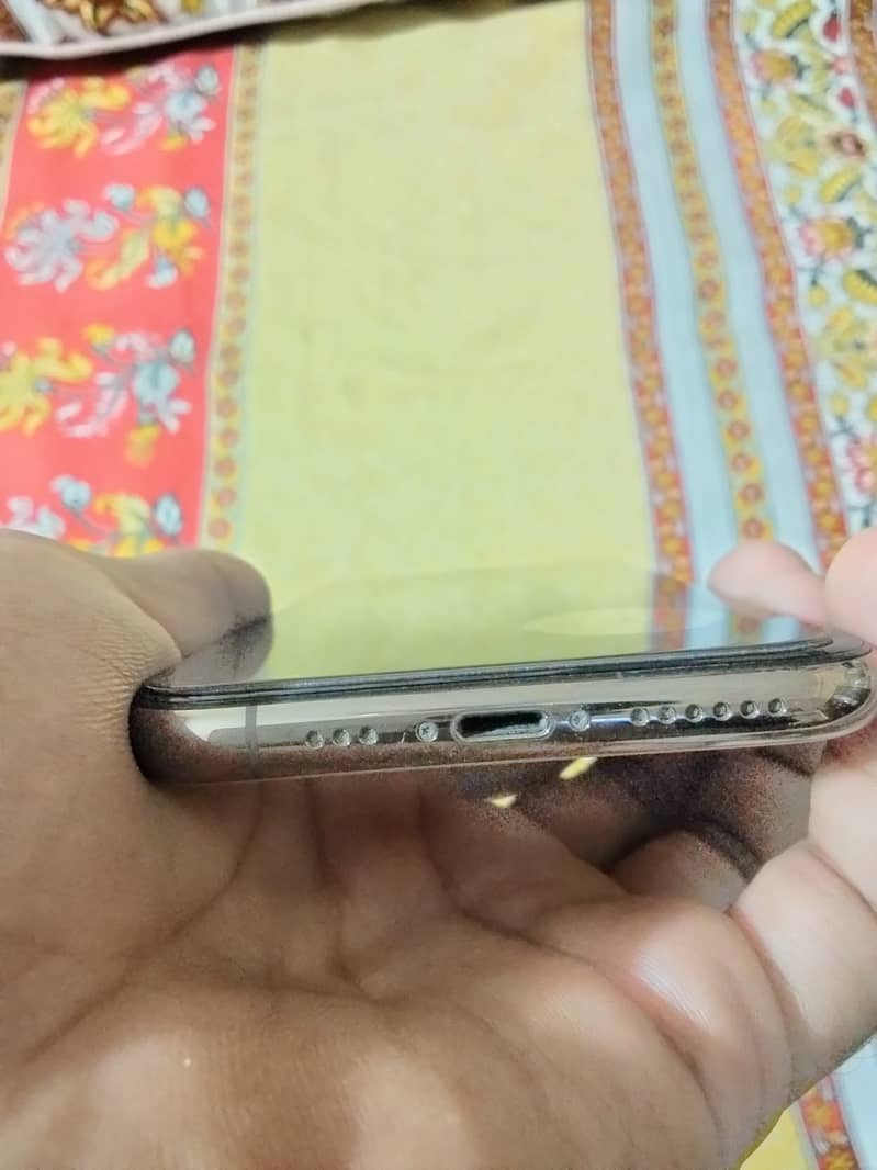 Apple iPhone 11 Pro 3