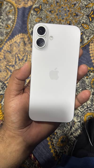 Apple iPhone 16 Plus