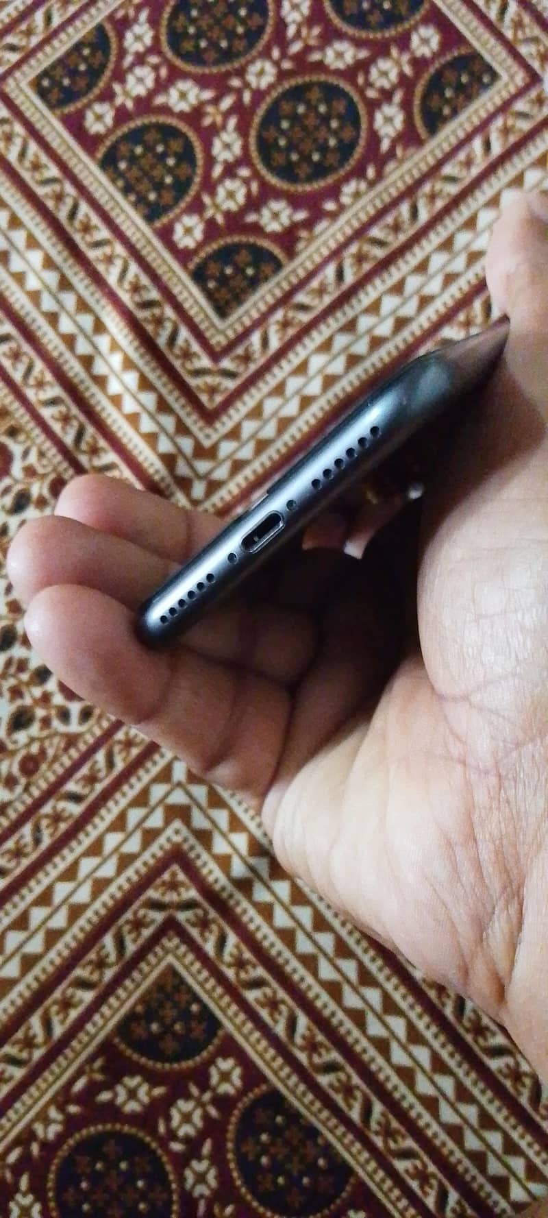 Apple iPhone 8 3