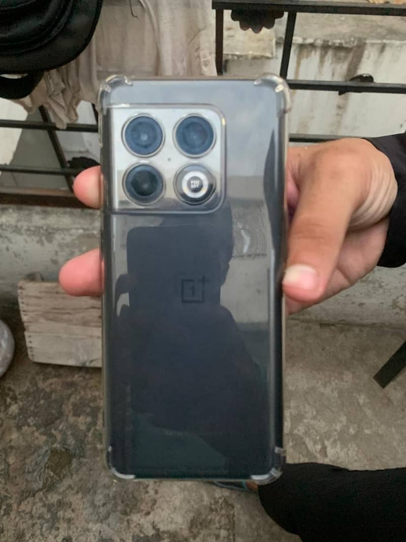One Plus 10 Pro 6
